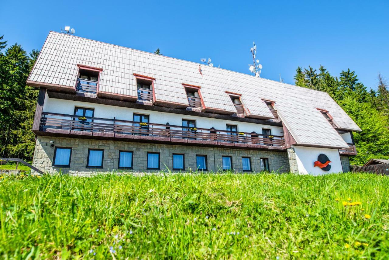 Horsky Hotel Kozubova Dolni Lomna Exterior photo