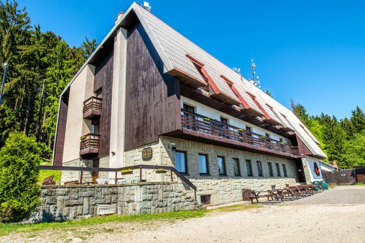 Horsky Hotel Kozubova Dolni Lomna Exterior photo