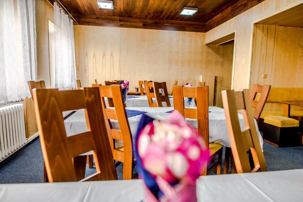 Horsky Hotel Kozubova Dolni Lomna Exterior photo